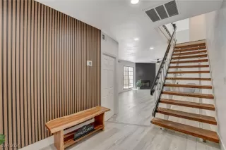 Photo #3: 2605675 Listing