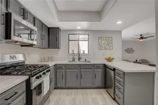 Photo #5: 2605675 Listing