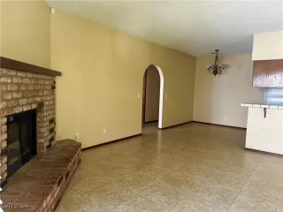 Photo #3: 2605696 Listing 