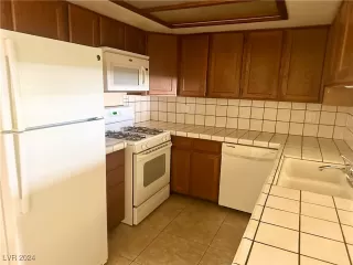 Photo #6: 2605696 Listing 