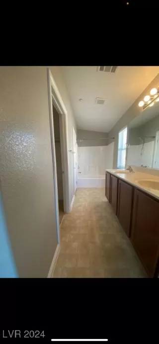 Photo #3: 2605698 Listing 