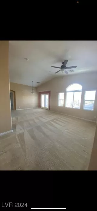 Photo #5: 2605698 Listing 