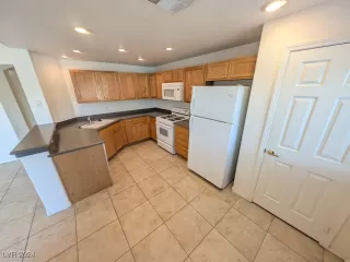 Photo #6: 2605699 Listing 