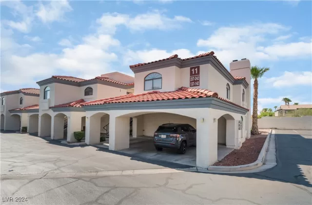 MLS: 2605704 Condo For Sale