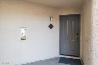 Photo #3: 2605704 Listing