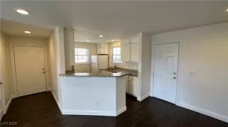 Photo #4: 2605707 Listing 