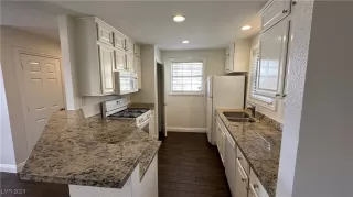 Photo #5: 2605707 Listing 