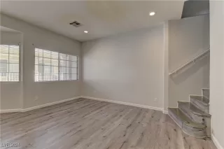 Photo #6: 2605725 Listing