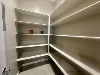 Photo #4: 2605730 Listing 