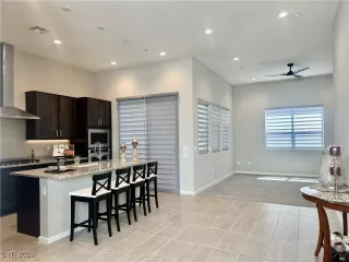 Photo #6: 2605730 Listing 