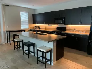 Photo #4: 2605792 Listing 