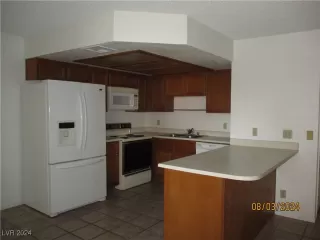 Photo #4: 2605794 Listing 