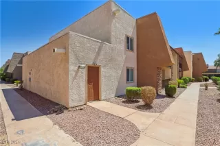 Photo #2: 2605818 Listing