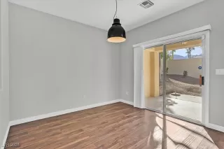 Photo #5: 2605821 Listing