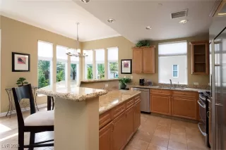 Photo #6: 2605823 Listing 