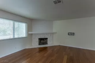 Photo #2: 2605827 Listing