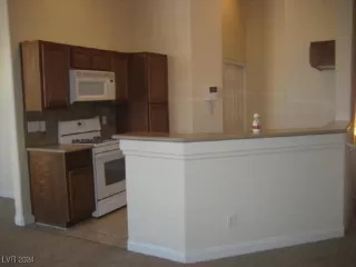 Photo #2: 2605902 Listing 