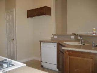 Photo #4: 2605902 Listing 