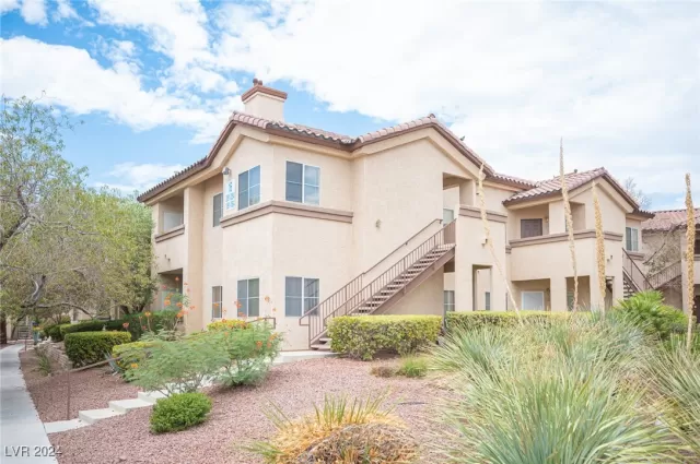 MLS: 2605908 Condo For Sale