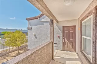 Photo #1: 2605918 Listing 