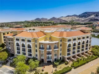 Photo #1: 2605932 Listing 