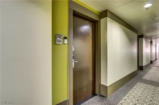 Photo #2: 2605932 Listing 