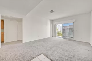 Photo #6: 2605961 Listing