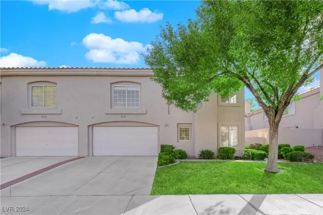 MLS: 2605981 Condo For Sale