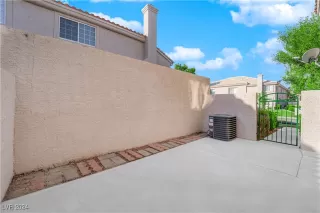 Photo #3: 2605981 Listing