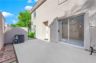 Photo #4: 2605981 Listing