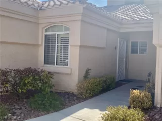 Photo #2: 2605990 Listing