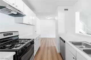 Photo #3: 2606002 Listing 