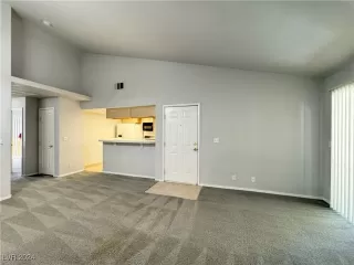 Photo #2: 2606003 Listing 