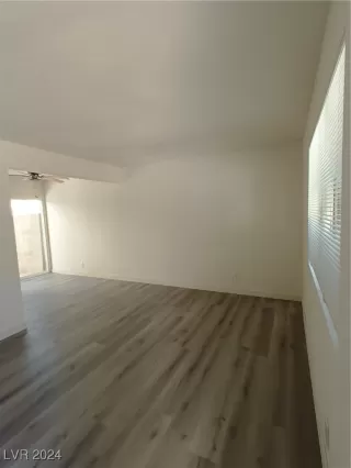 Photo #3: 2606007 Listing 