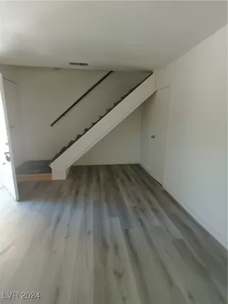 Photo #4: 2606007 Listing 