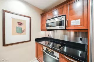 Photo #5: 2606011 Listing