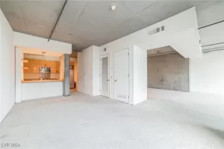 Photo #2: 2606022 Listing 