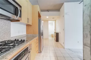 Photo #5: 2606022 Listing 