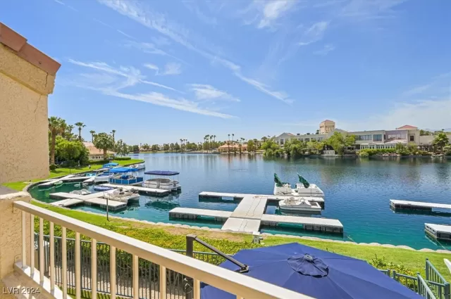 MLS: 2606031 Condo For Sale