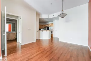 Photo #3: 2606045 Listing 