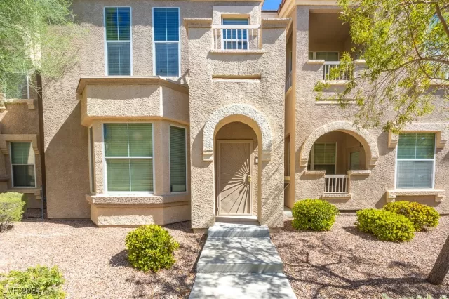 MLS: 2606094 Condo For Sale