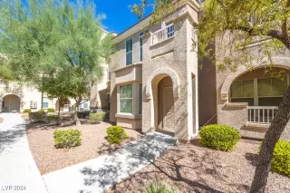 Photo #1: 2606094 Listing