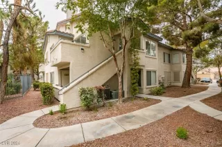 Photo #1: 2606095 Listing