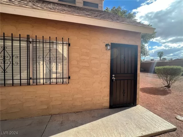 MLS: 2606102 Condo For Sale