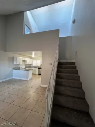 Photo #2: 2606102 Listing 
