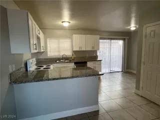 Photo #4: 2606102 Listing 