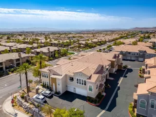 Photo #2: 2606105 Listing 