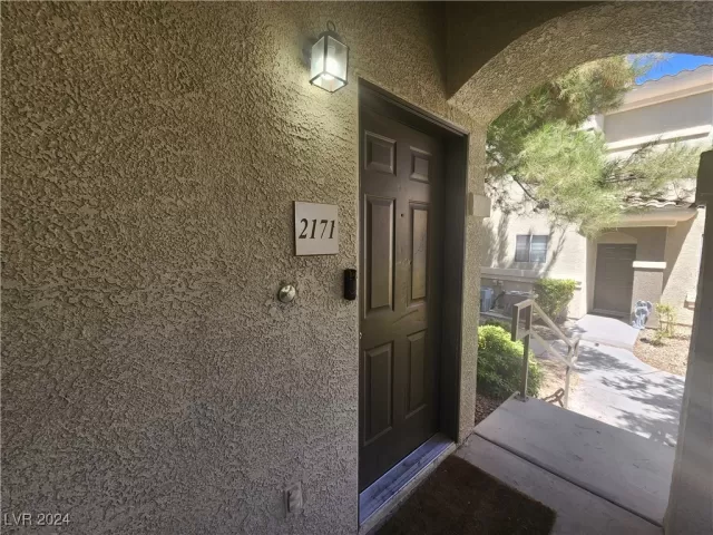 MLS: 2606126 Condo For Sale