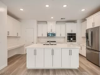 Photo #4: 2606136 Listing 