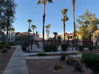 Photo #3: 2606163 Listing 